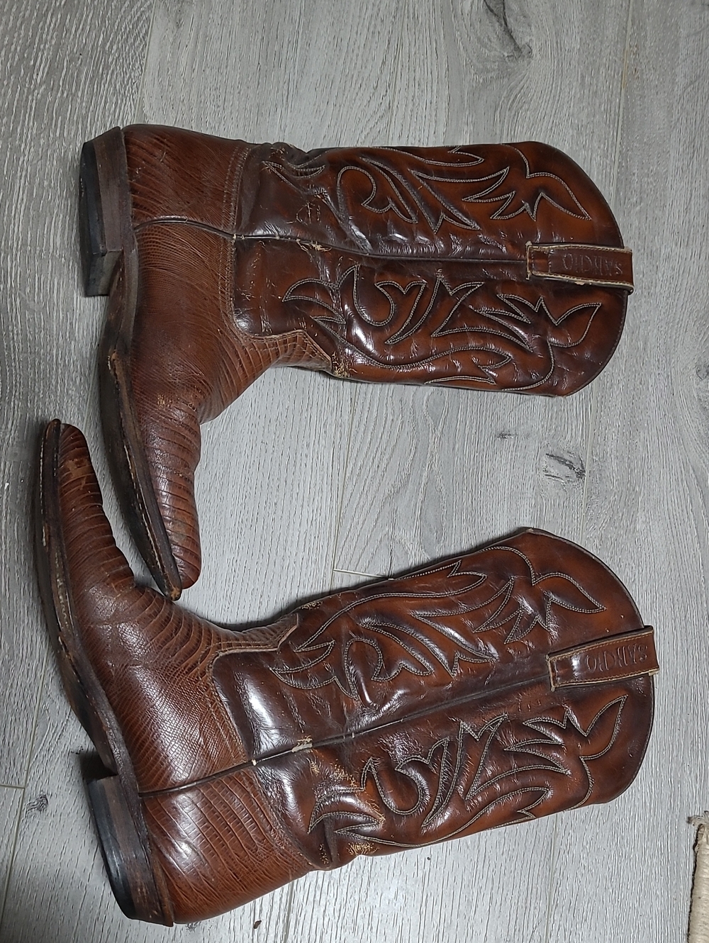 Men's Brown Embossed Leather Western Cowboy Boots SIZE 8,CAN BE UNISEX.
